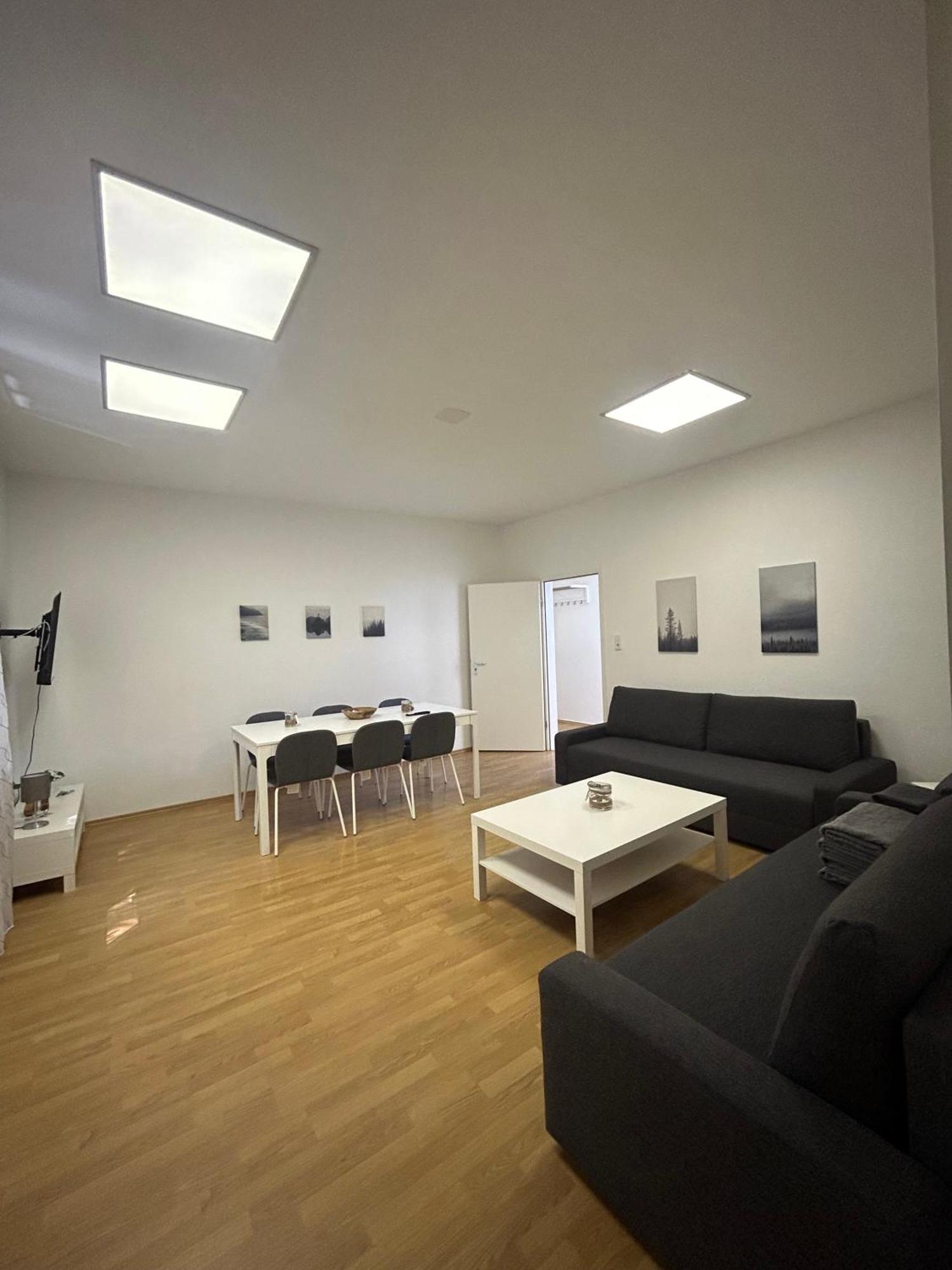 Gemuetliche Ferienwohnung - Voll Ausgestattet, Zentral Aber Ruhig ! Wuppertal Exterior photo